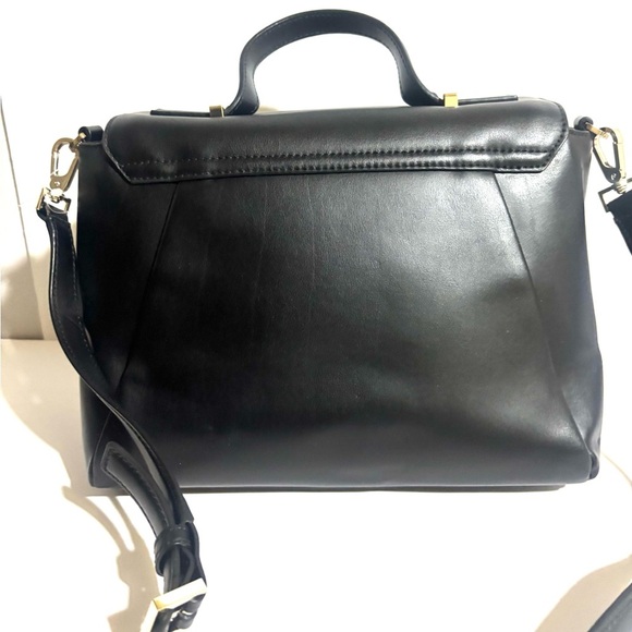 Kate Spade Black Satchel with Gold Accent shoulder handbag - Picture 2 of 7